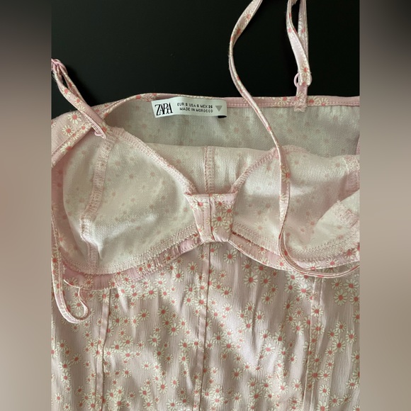 Zara satin bustier bodysuit 🥰 •size:small •Fabric:satin•colour: baby pink - Picture 7 of 7